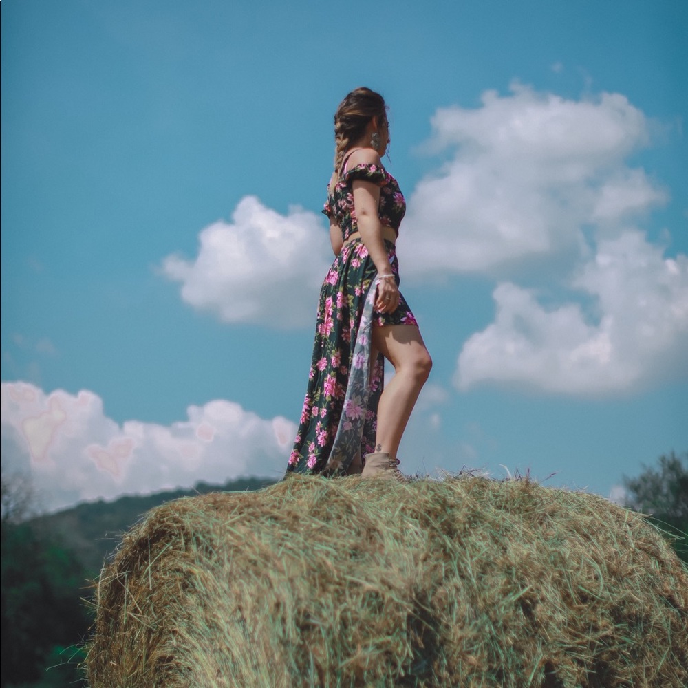 Two piece outfit floral design